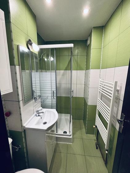 Garsonieră decomandată în Plopilor