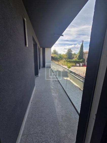 Apartament cu 3 camere decomandat în Ștrand