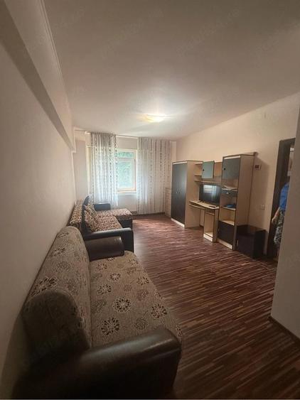 Garsonieră decomandată în Ștefan cel Mare