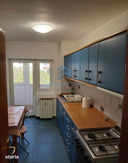 Apartament cu 3 camere, mobilat în Centrul Civic
