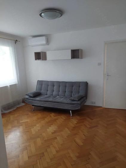Apartament cu 2 camere semidecomandat, mobilat în Tipografilor