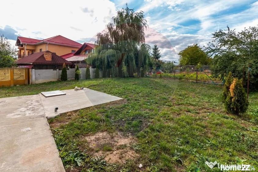 Casă cu 6 camere cu Teren 480 Mp în Tărtășești