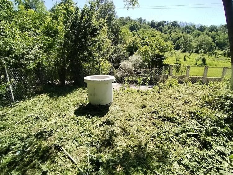 Teren de 5100 mp, în Valea