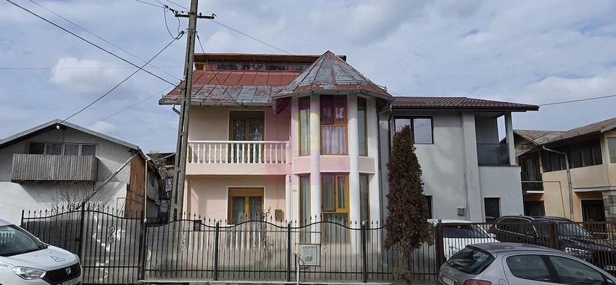 Casă cu 3 camere cu Teren 340 Mp în Poiana