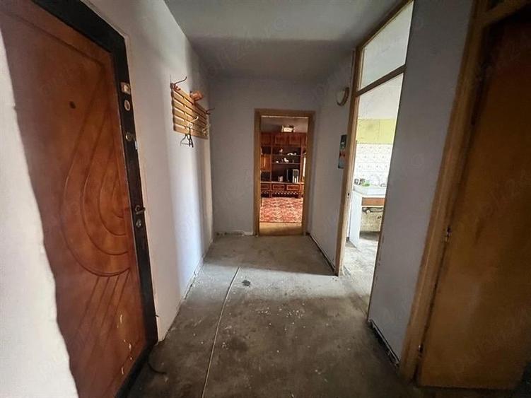 Apartament cu 3 camere circular în Valea Rosie