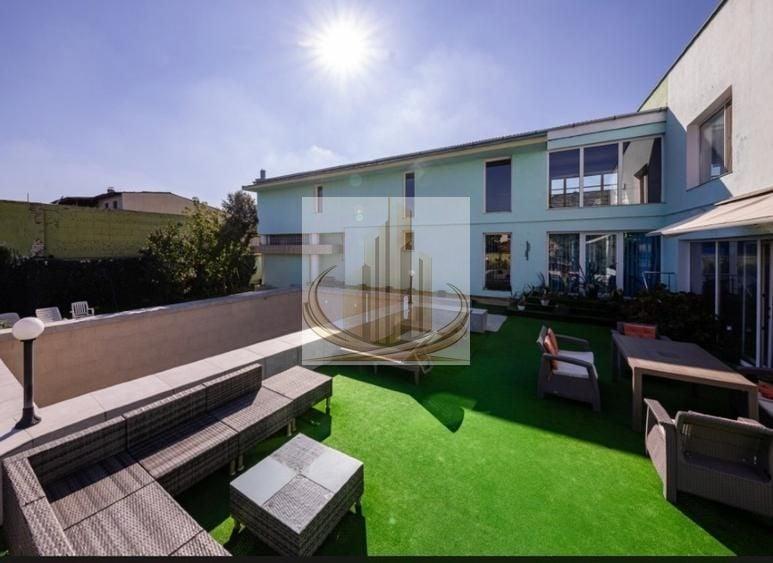 Casă individuală cu 7 camere cu Piscina în Girocului