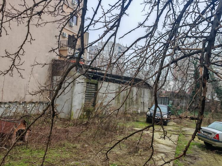 Teren Construcții intravilan de 890 mp, în Grozăvești
