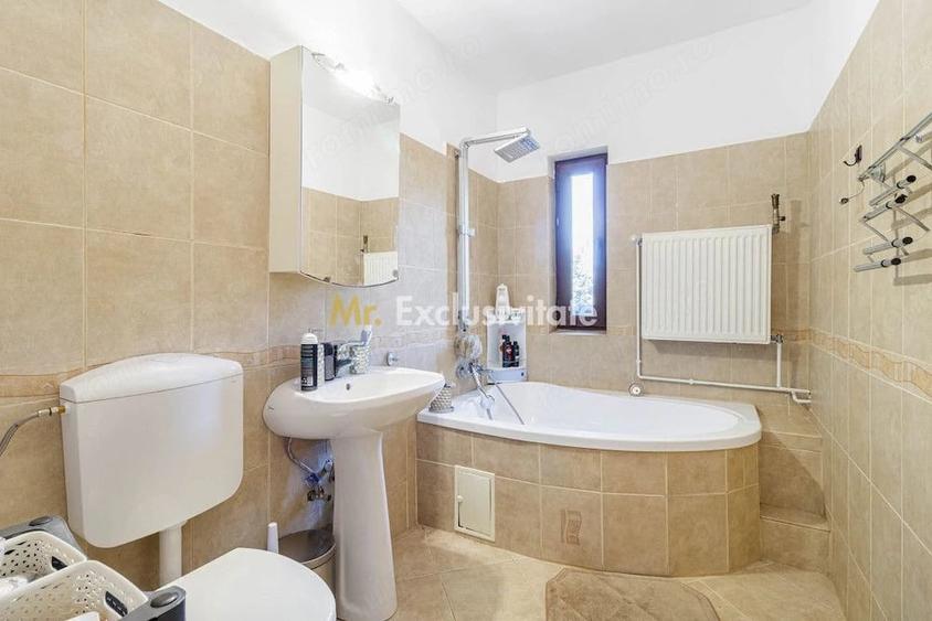 Apartament cu 3 camere semidecomandat în Adunații-Copăceni