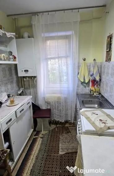 Apartament cu 2 camere semidecomandat în Păcurari