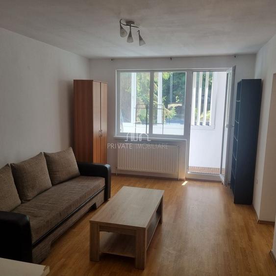 Apartament cu 4 camere decomandat în 7 Noiembrie