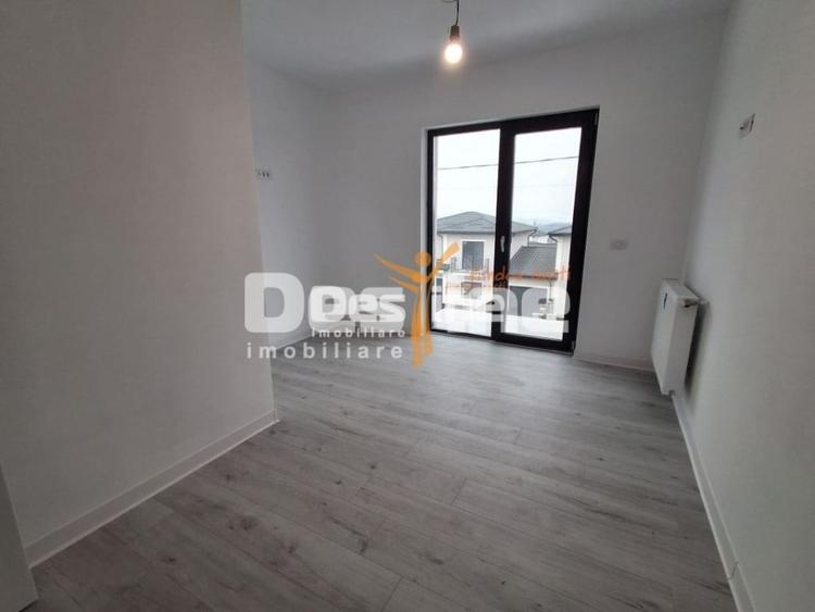 CASA tip duplex, situata in Valea Adanca - 11