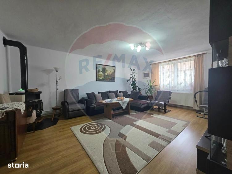 Casă cu 3 camere cu Teren 197 Mp în Central