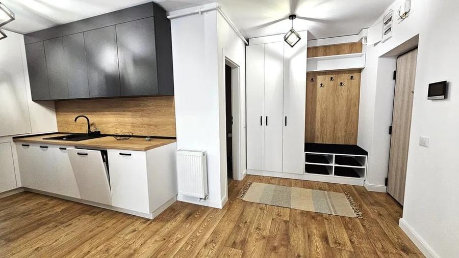 Apartament cu 2 camere semidecomandat, mobilat în Tomis Nord