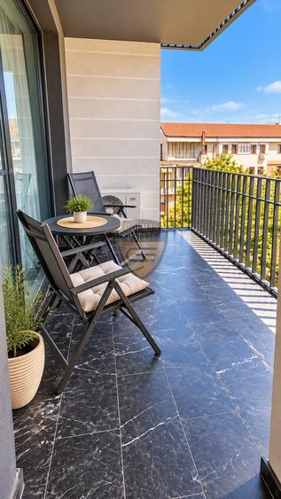 Apartament cu 2 camere semidecomandat, mobilat în Faleza Nord