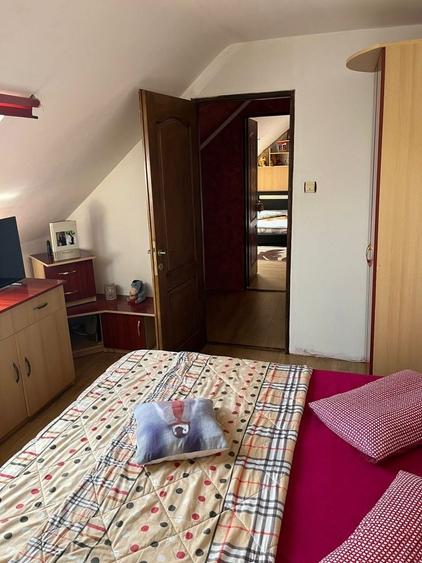 Apartament cu 3 camere semidecomandat în Exterior Vest