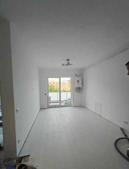 Apartament cu 2 camere decomandat în Exterior Vest