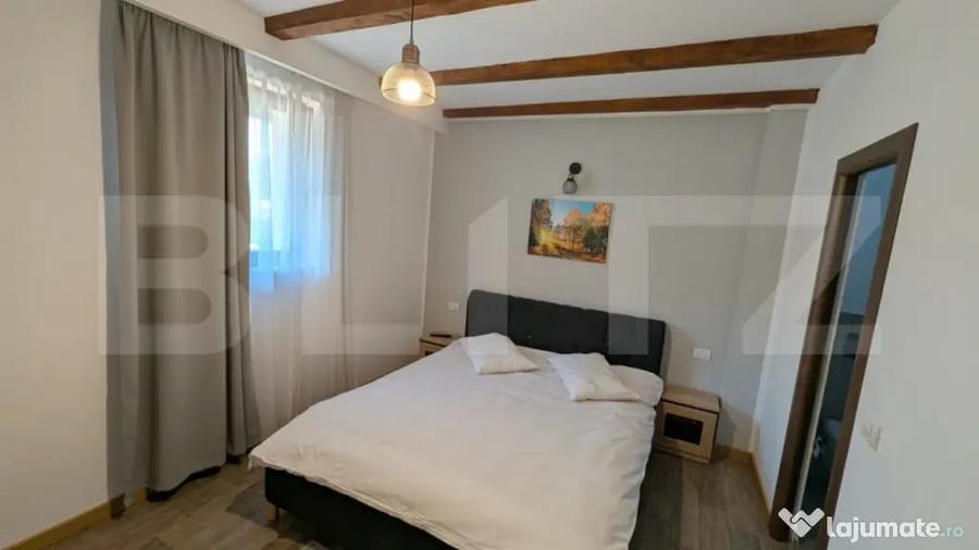 Casă cu 7 camere cu Teren 1200 Mp în Central