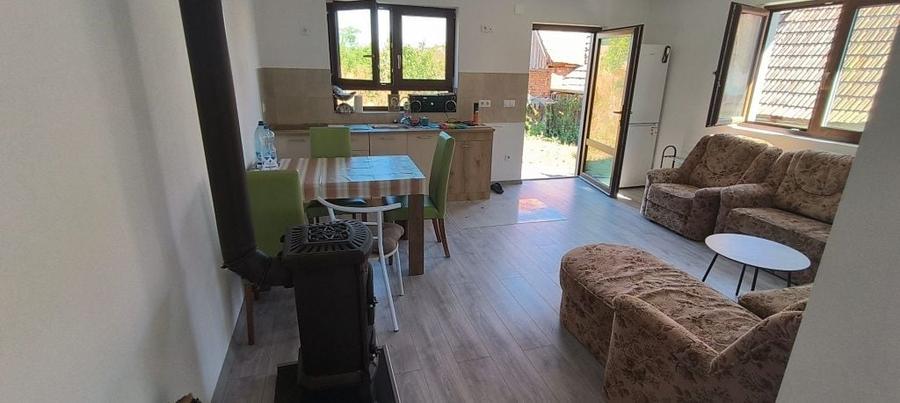 Casă cu 2 camere în Lazaret