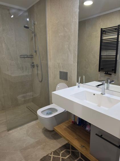 Apartament cu 2 camere semidecomandat, mobilat în Barbu Văcărescu