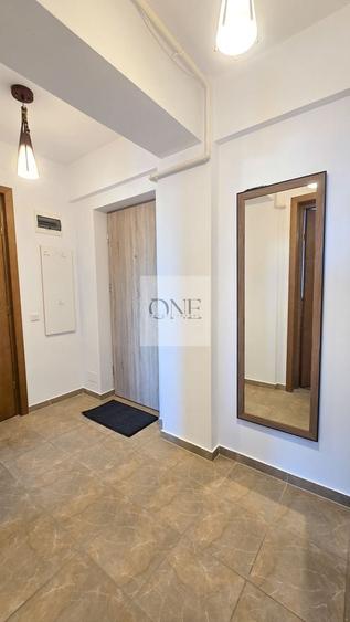 Apartament cu 2 camere decomandat, mobilat în Tractorul
