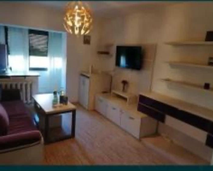 Apartament cu 2 camere semidecomandat în Inel I
