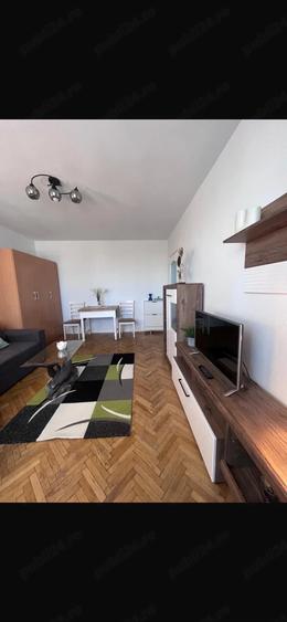 Garsonieră decomandată în Central