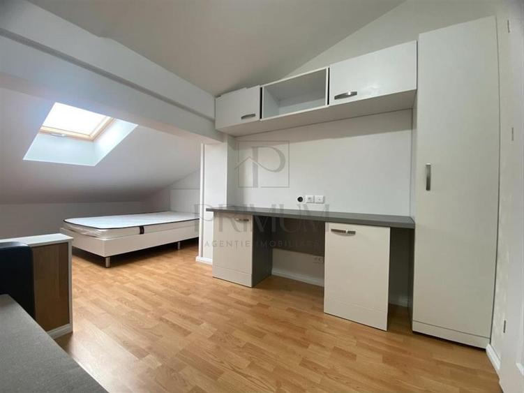Apartament cu 3 camere decomandat, mobilat în Dumbrăvița — fotografia 2