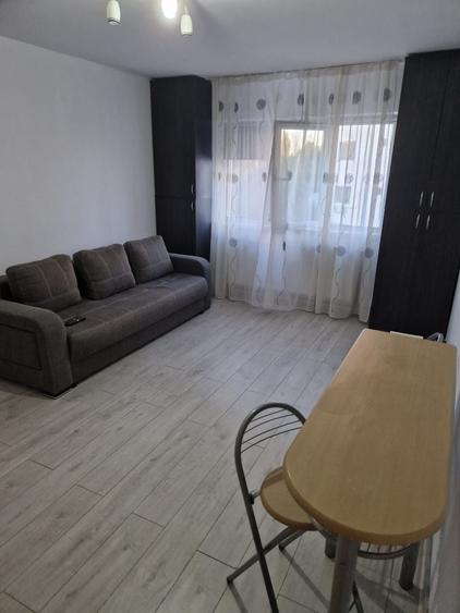 Apartament cu 2 camere decomandat în Cornitoiu