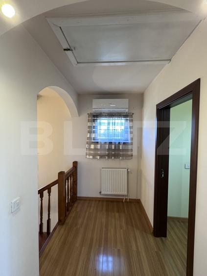 Casă individuală cu 6 camere cu Teren 667 Mp în Urleta