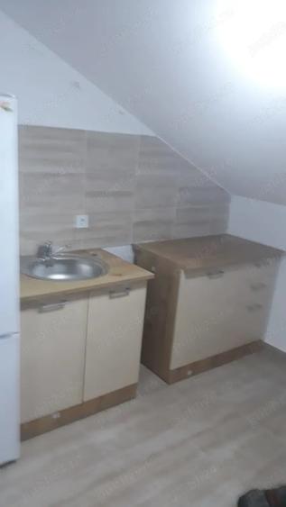 Apartament cu 2 camere semidecomandat în Tractorul