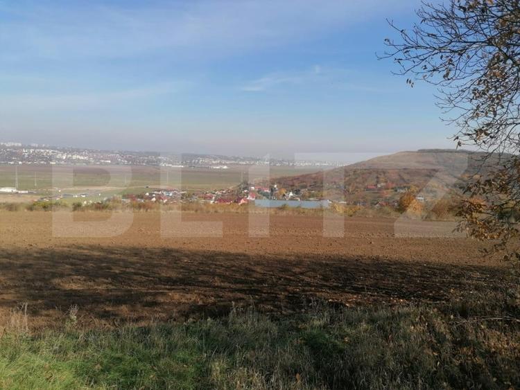 Teren Construcții extravilan de 5000 mp, în Vest
