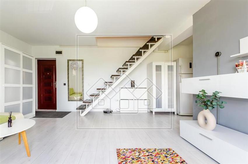 Apartament cu 3 camere decomandat în Broscărie