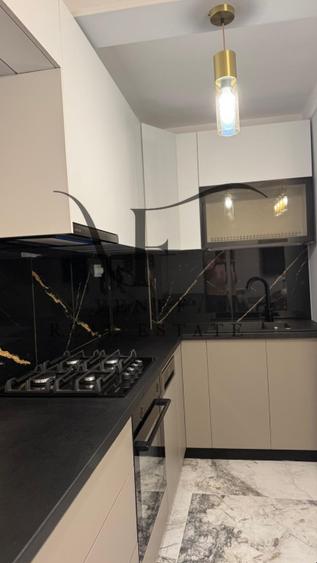 Apartament cu 3 camere decomandat în Decebal