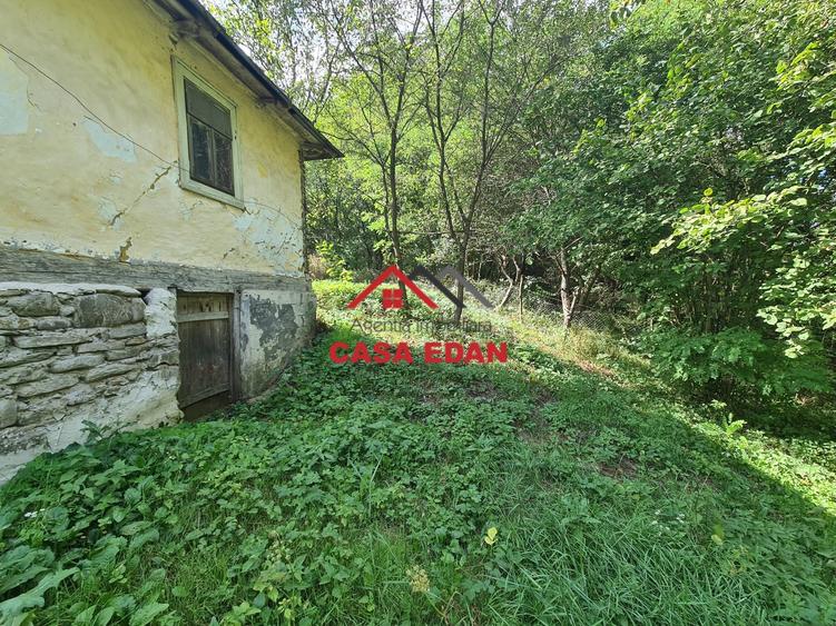 Casă individuală cu 2 camere cu Teren 894 Mp în Breaza