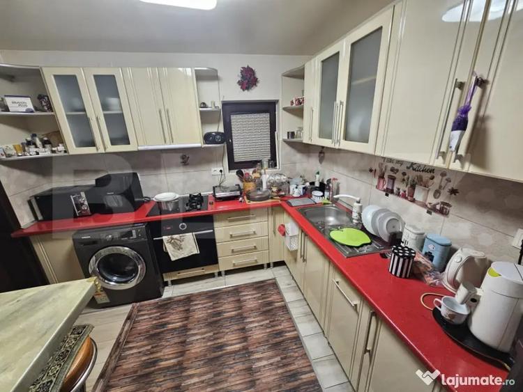 Casă cu 5 camere cu Teren 4381 Mp în Central