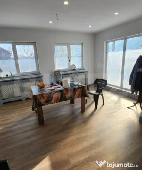 Casă cu 4 camere cu Teren 1800 Mp în Central