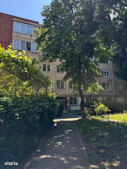 Apartament cu 2 camere decomandat în Podgoria