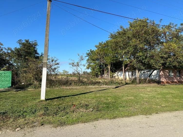 Teren de 2300 mp, în Central
