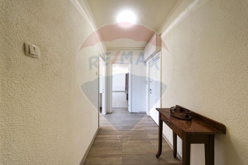 Apartament cu 4 camere de vânzare în zona Centrul Civic - 6
