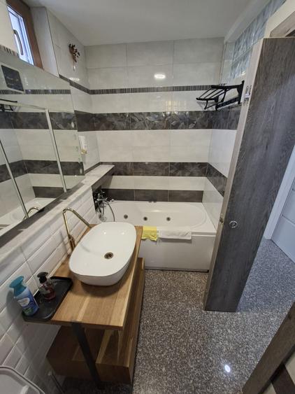Ultracentral- Casa Casatoriilor, oferta rara la vanzare cu 3 camere - 7