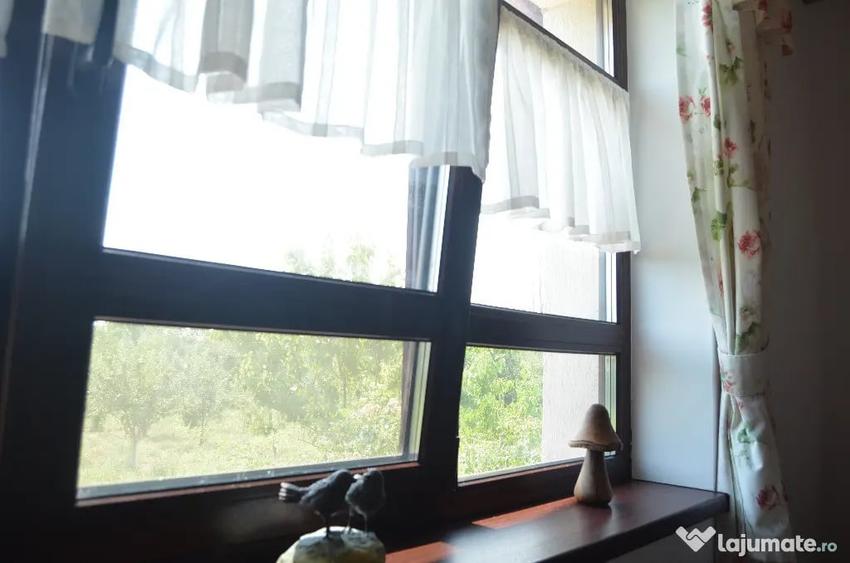 Casă cu 5 camere cu Teren 3420 Mp în Valea Călugărească