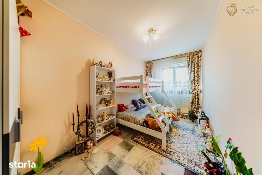 Casă cu 4 camere cu Teren 233 Mp în Julița