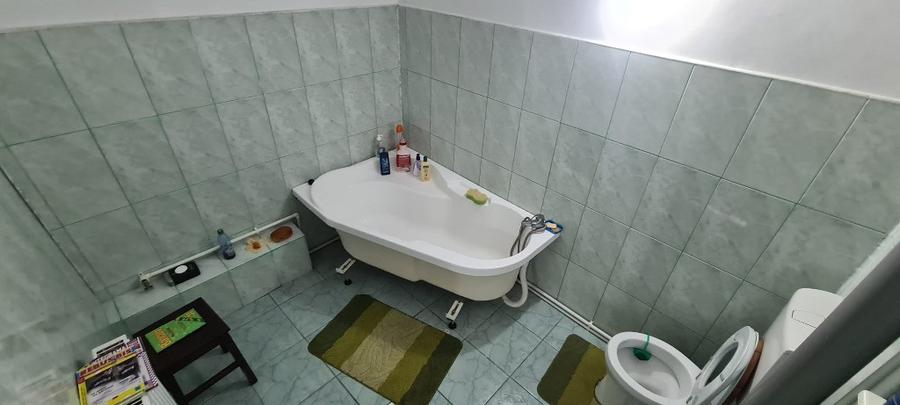 Casă cu 5 camere cu Teren 455 Mp în Central