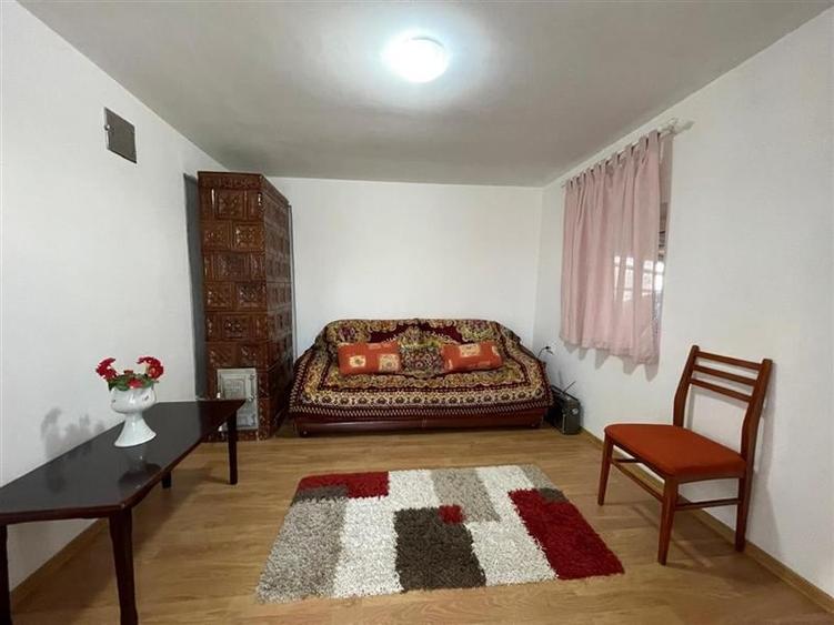 Casă individuală cu 3 camere cu Teren 532 Mp în 23 August
