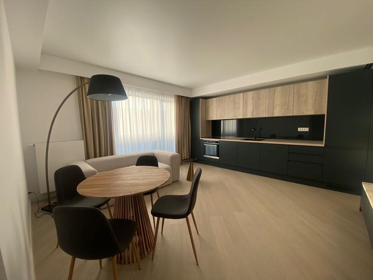 Apartament cu 3 camere decomandat în Pipera