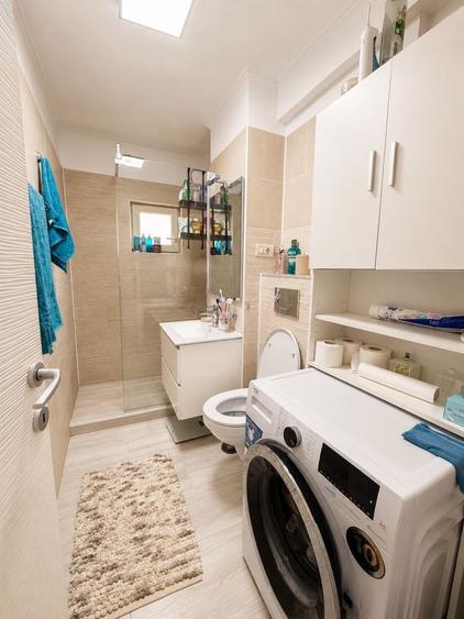 Apartament cu 4 camere decomandat în Dumbrăvița