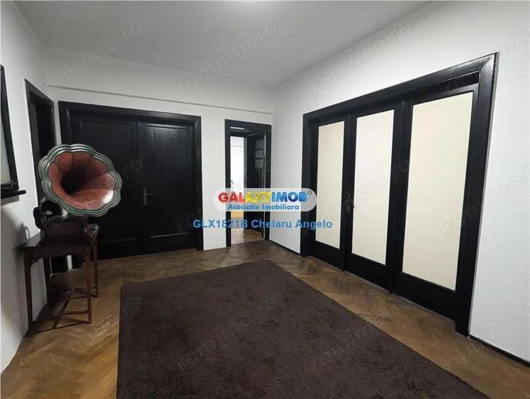 Apartament cu 4 camere decomandat în Armeneasca