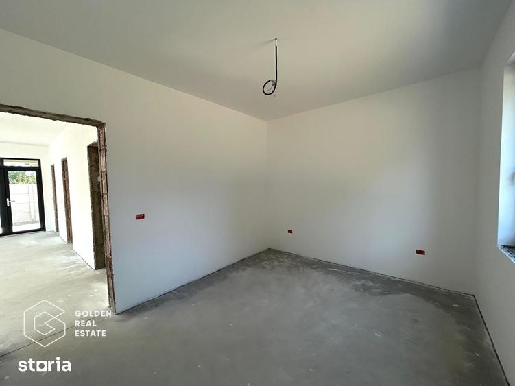Casă cu 4 camere cu Teren 376 Mp în Vladimirescu