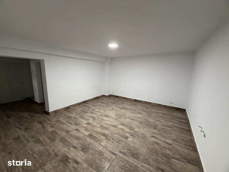Casă cu Teren 4000 Mp în Central