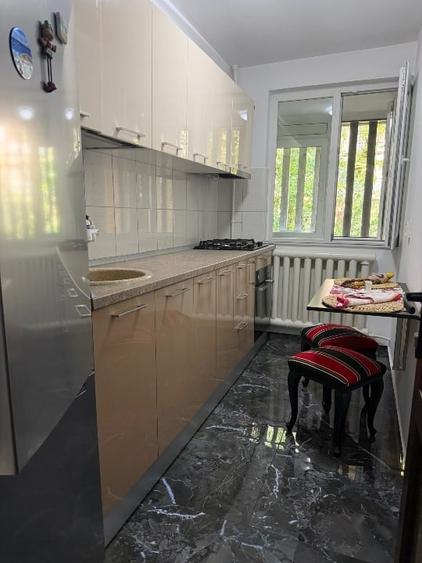 Apartament cu 2 camere semidecomandat, mobilat în Drumul Taberei